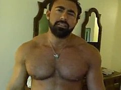 Muskulösa män med barrygg: Den ultimata homosexuella fantasin