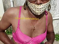 Sissy Lara Dsous Hot bierze się za Femboya