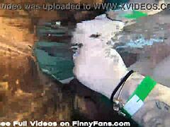 MILF Kendra Kox faz um boquete em um pau preto grande debaixo d'água
