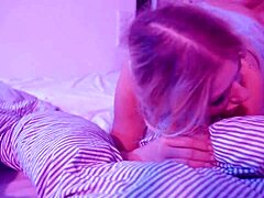 Une MILF amateur se fait baiser par une grosse bite dans une vidéo HD