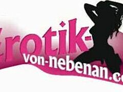 MILF Jerman Amatur POV seks anal dengan penyingkiran kondom
