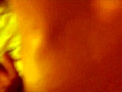 बस्टी सुंदर मोटी महिला को घर का बना वीडियो में उसकी चूत और गांड में गड़बड़ हो जाती है