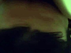 शौकिया गोरा MILF चूसने और HD वीडियो में उसकी गीली चूत के साथ खेलता है